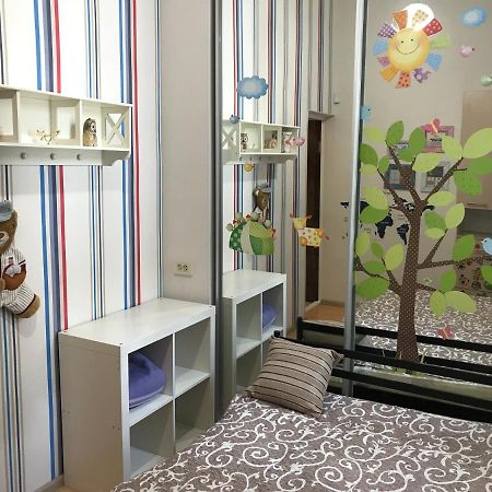 Apartment Near Deribasovskaya オデッサ エクステリア 写真
