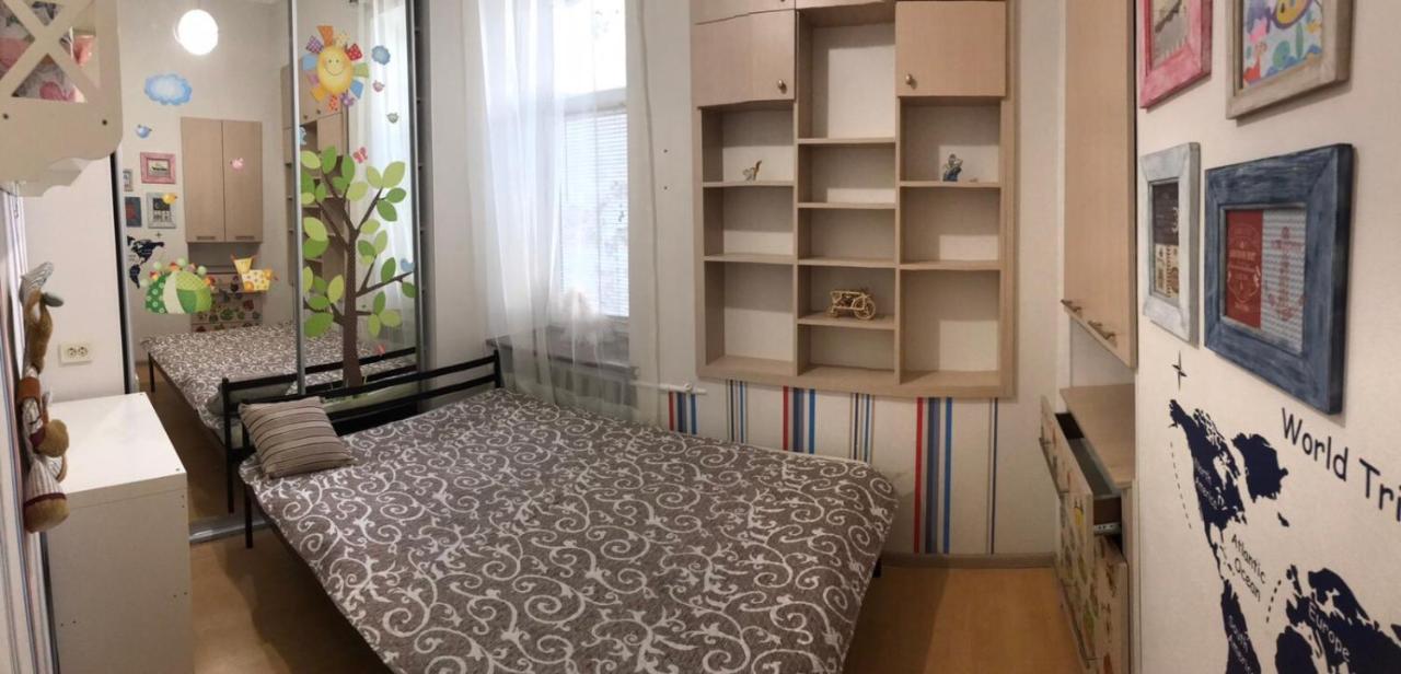 Apartment Near Deribasovskaya オデッサ エクステリア 写真