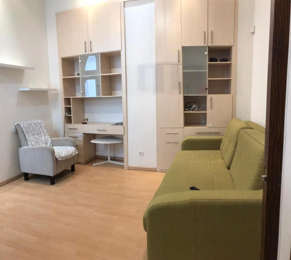 Apartment Near Deribasovskaya オデッサ エクステリア 写真